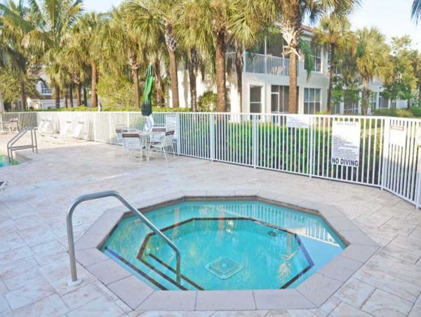 Fort Myers Home 977005