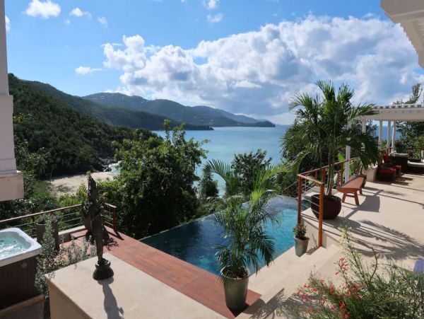 Gorgeous 5 Bedroom Villa in Little Bay, Tortola