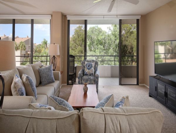 Siesta Key Three Bedroom Vacation Condo Pool