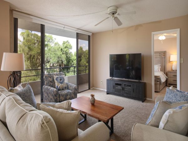 Siesta Key Three Bedroom Vacation Condo Pool