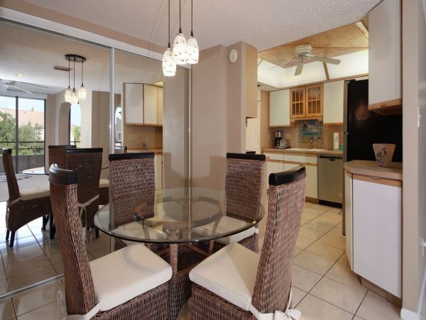 Siesta Key Three Bedroom Vacation Condo Pool