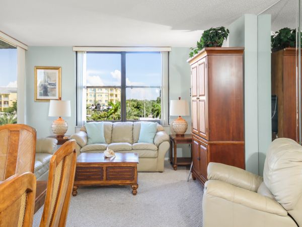 Vacation Condo in Siesta Key 2 Bedrooms, Sleeps 6 Guests