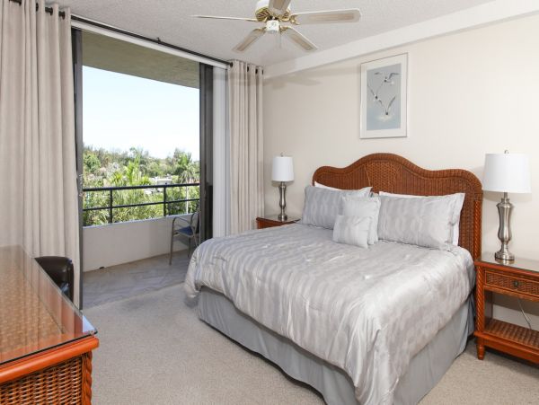 Vacation Condo in Siesta Key 2 Bedrooms, Sleeps 6 Guests