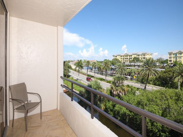 Vacation Condo in Siesta Key 2 Bedrooms, Sleeps 6 Guests