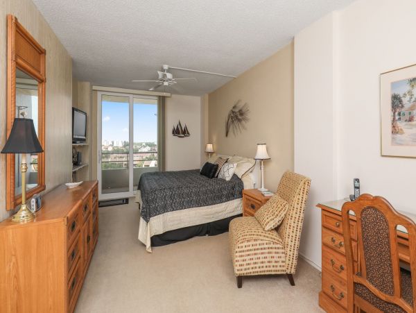 2 Bedroom Charming Vacation Condo in Siesta Key Sleeps 4