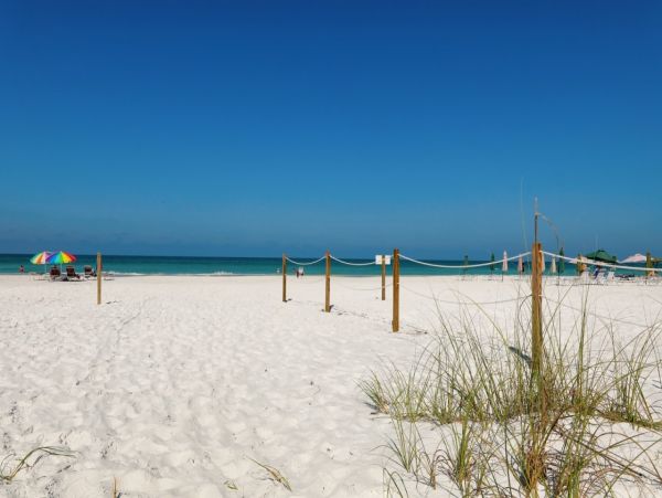 2 Bedroom Charming Vacation Condo in Siesta Key Sleeps 4