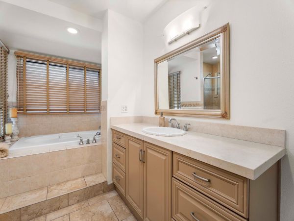 Kailua-Kona 3 Bedroom Vacation Rental with Magical Views