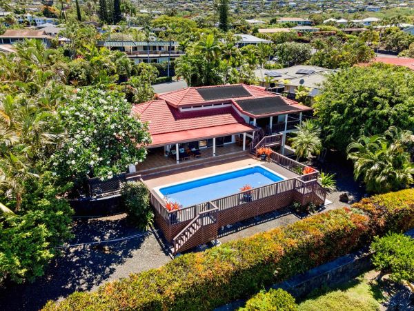 Kailua-Kona 3 Bedroom Vacation Rental with Magical Views