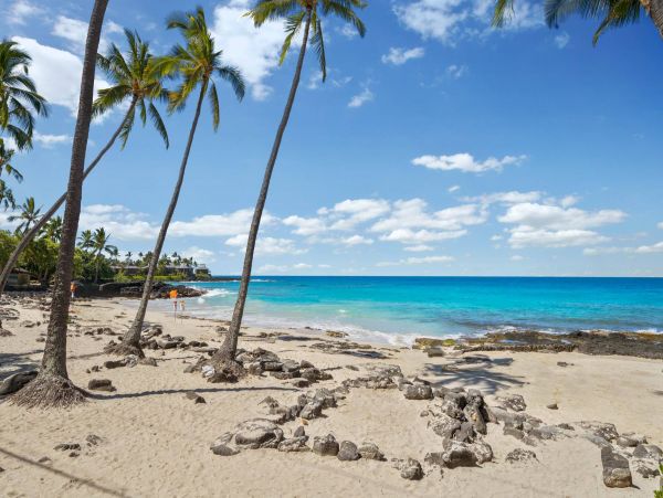Kailua-Kona Cozy Vacation Condo with Communal Pool Sleeps 6