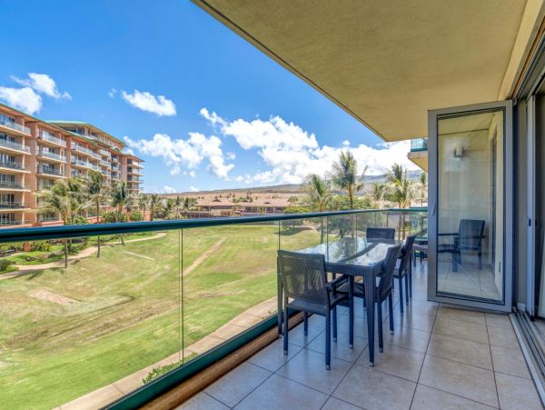 Ocean Views Vacation Condo Two Bedroom in Lahaina