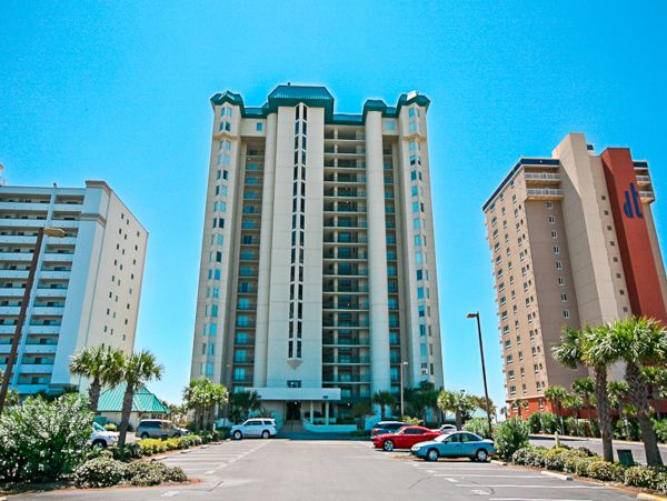 Three Bedroom Gulf Front Rental Beach Condo in Destin