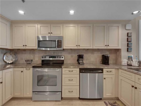 Three Bedroom Gulf Front Rental Beach Condo in Destin