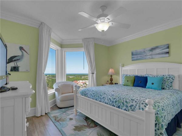Three Bedroom Gulf Front Rental Beach Condo in Destin