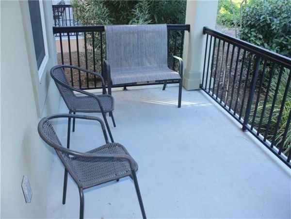 Spacious Four Bedroom Condo with Private beach access ad close to pool
