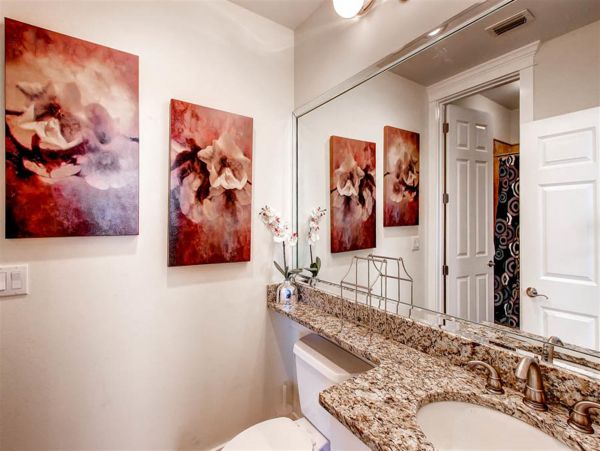 Spacious Four Bedroom Condo with Private beach access ad close to pool