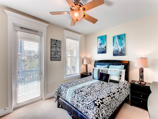 Spacious Four Bedroom Condo with Private beach access ad close to pool