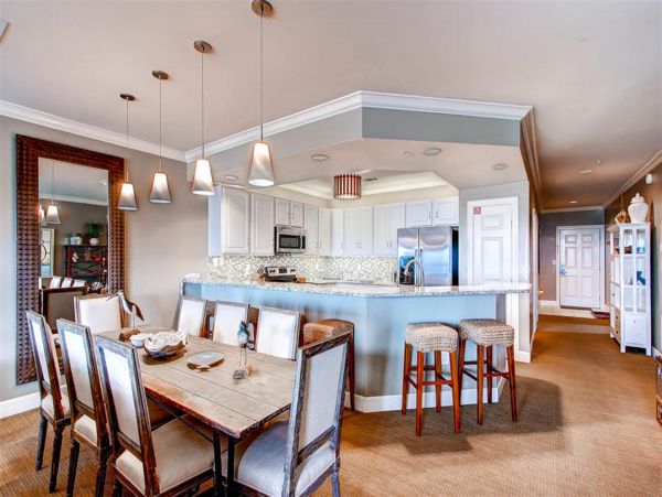 Destin Stylish Residence Right Across the Street from Beach