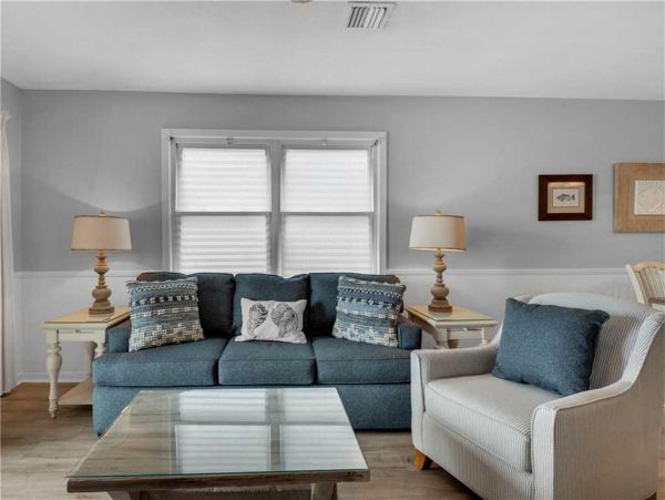 Gulf Front 3 Bedroom sleeps 9 in Destin