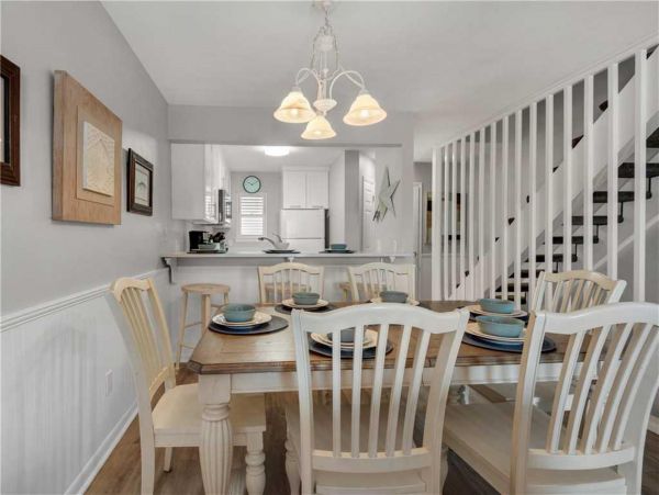 Gulf Front 3 Bedroom sleeps 9 in Destin