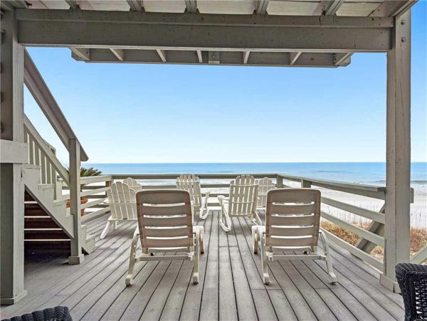Gulf Front 3 Bedroom sleeps 9 in Destin