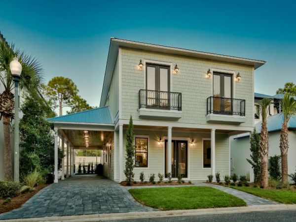 5 Bedroom Vacation Home in Miramar Beach Close to Beach