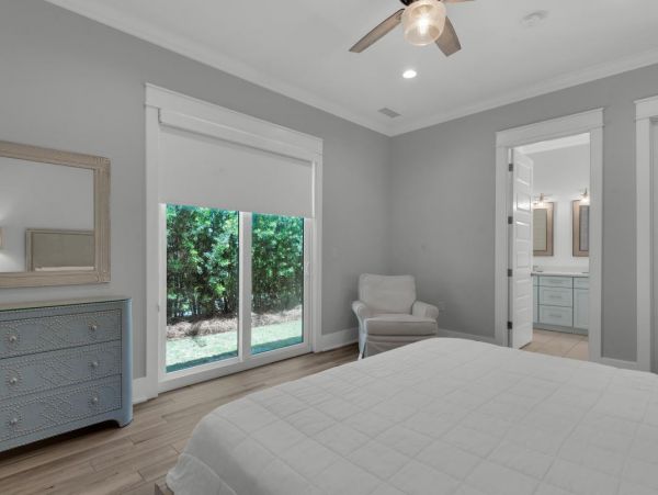 5 Bedroom Vacation Home in Miramar Beach Close to Beach