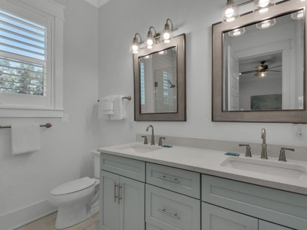 5 Bedroom Vacation Home in Miramar Beach Close to Beach