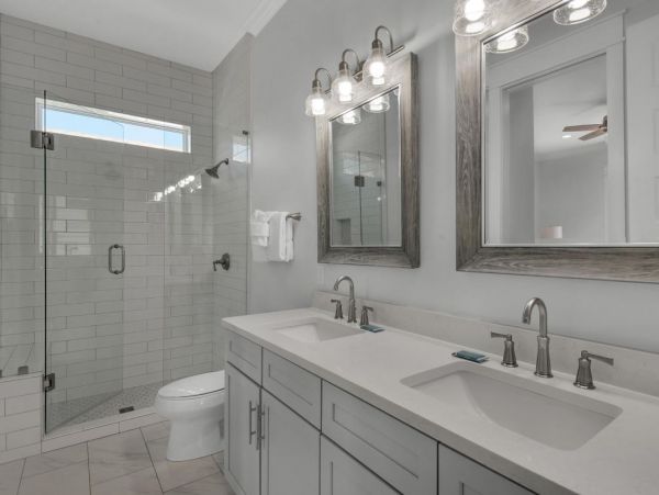 5 Bedroom Vacation Home in Miramar Beach Close to Beach