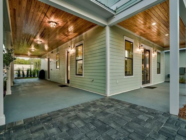 5 Bedroom Vacation Home in Miramar Beach Close to Beach