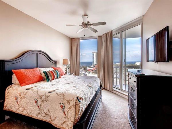 Silver Shells luxury condo