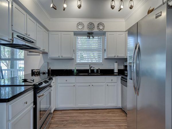 Short Walk to Beach Destin Vacation Home + Guest House