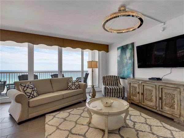 Luxury Beachfront Vacation Condo