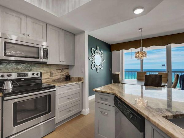Luxury Beachfront Vacation Condo
