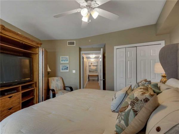 Luxury Beachfront Vacation Condo