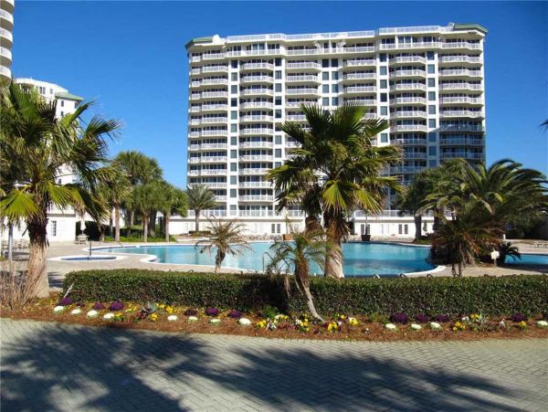Luxury Beachfront Vacation Condo