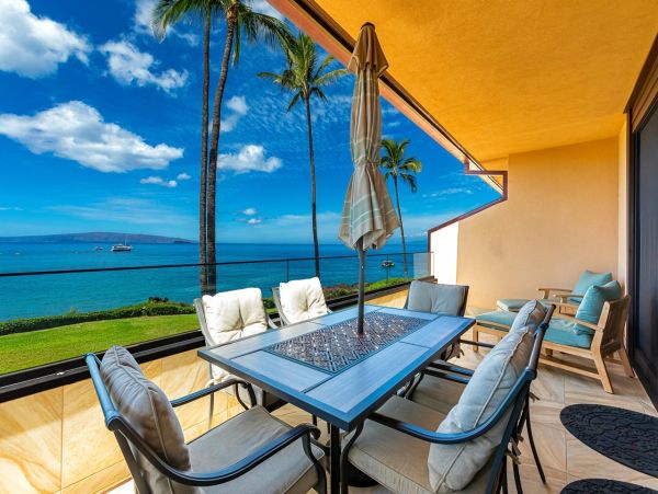 Luxury 3 Bedroom Villa with Beautiful Ocean Views
