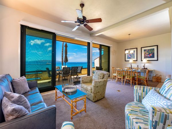 Luxury 3 Bedroom Villa with Beautiful Ocean Views