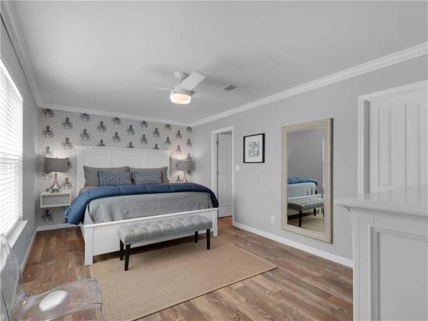 Gorgeous Vacation Home with Community Pool Walk to Beach in Destin