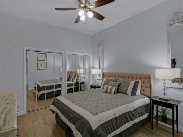 DESTIN 3 BEDROOM CONDO 200 FEET FROM BEACH