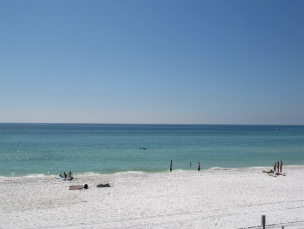 What A great Location & Great Value 0.4 miles to Beach