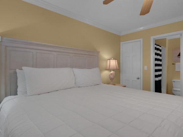 Beachfront Condo Sleeps 8