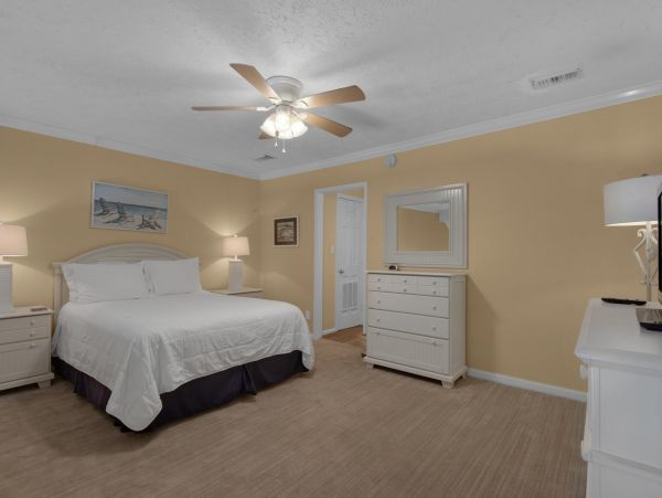Beachfront Condo Sleeps 8
