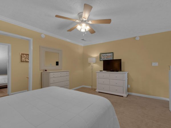 Beachfront Condo Sleeps 8