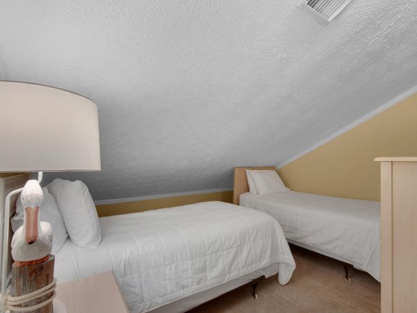 Beachfront Condo Sleeps 8