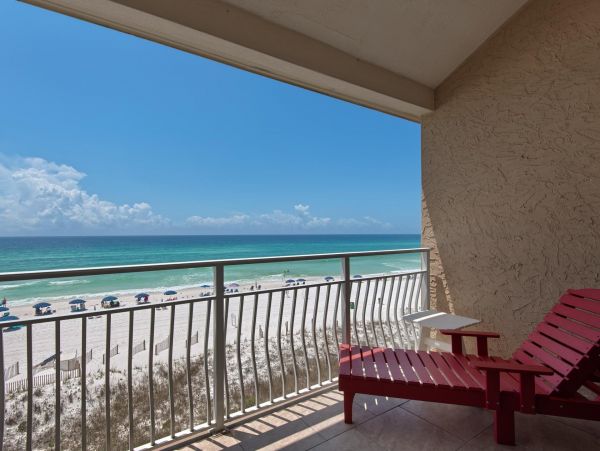 Beachfront Condo Sleeps 8