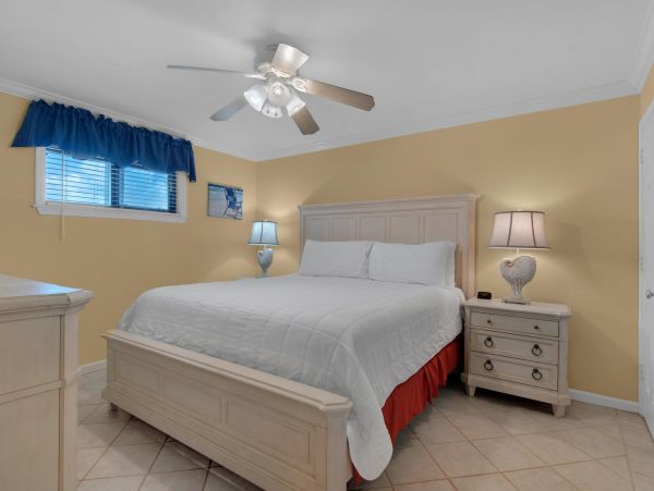 Beachfront Condo Sleeps 8