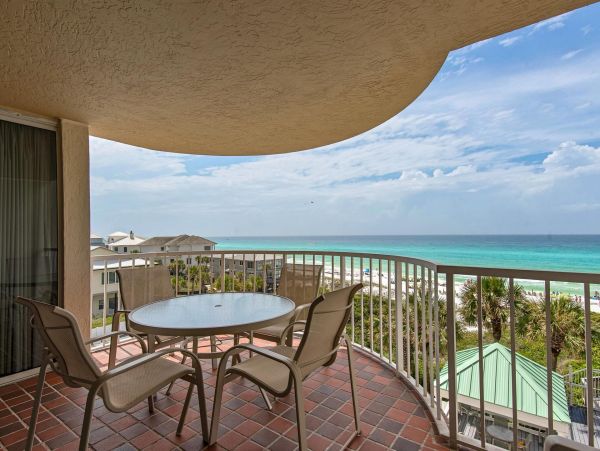 Beachfront Two Bedroom Vacation Condo in Miramar Beach