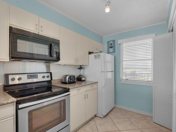 Beachfront Two Bedroom Vacation Condo in Miramar Beach