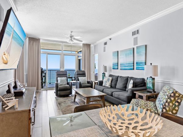 Destin Beachfront Condo Rental - Luxury 3-Bedroom Gulf-View Vacation Condo with Pool & Resort Amenities