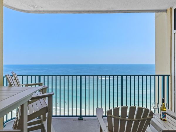 Destin Beachfront Condo Rental - Luxury 3-Bedroom Gulf-View Vacation Condo with Pool & Resort Amenities